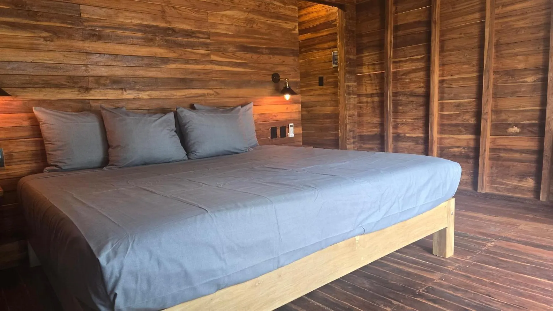 Playa Laguna Bacalar Beach Front
