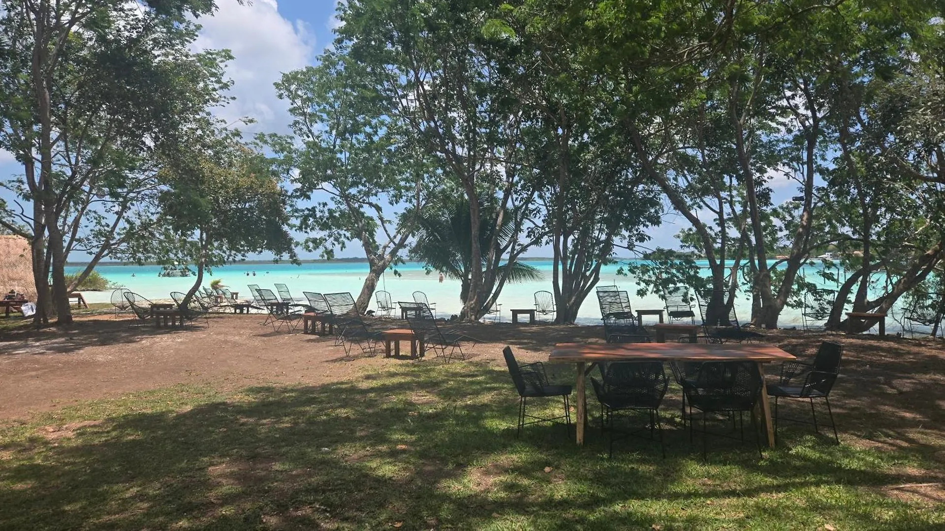 Playa Laguna Bacalar Beach Front